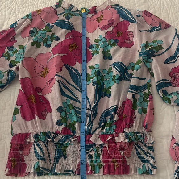 Flowered top - Picture 4 of 4